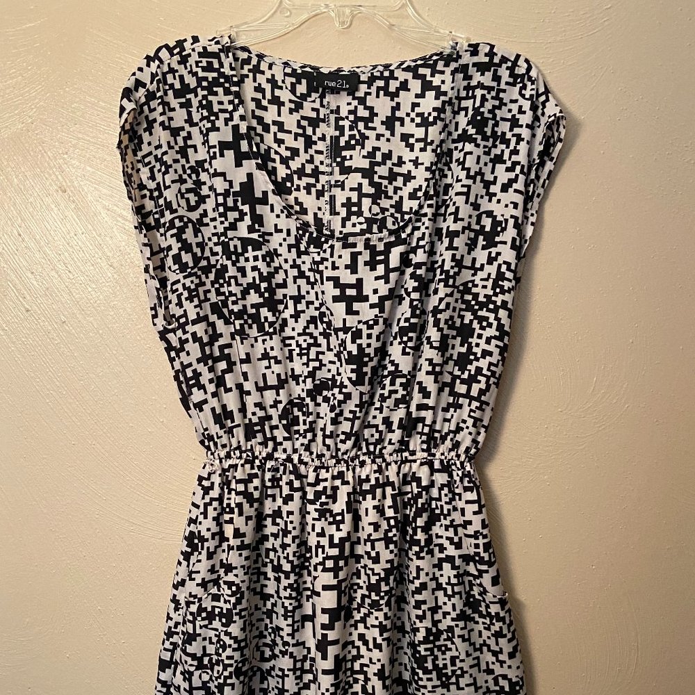 Geometric Speckled Dress